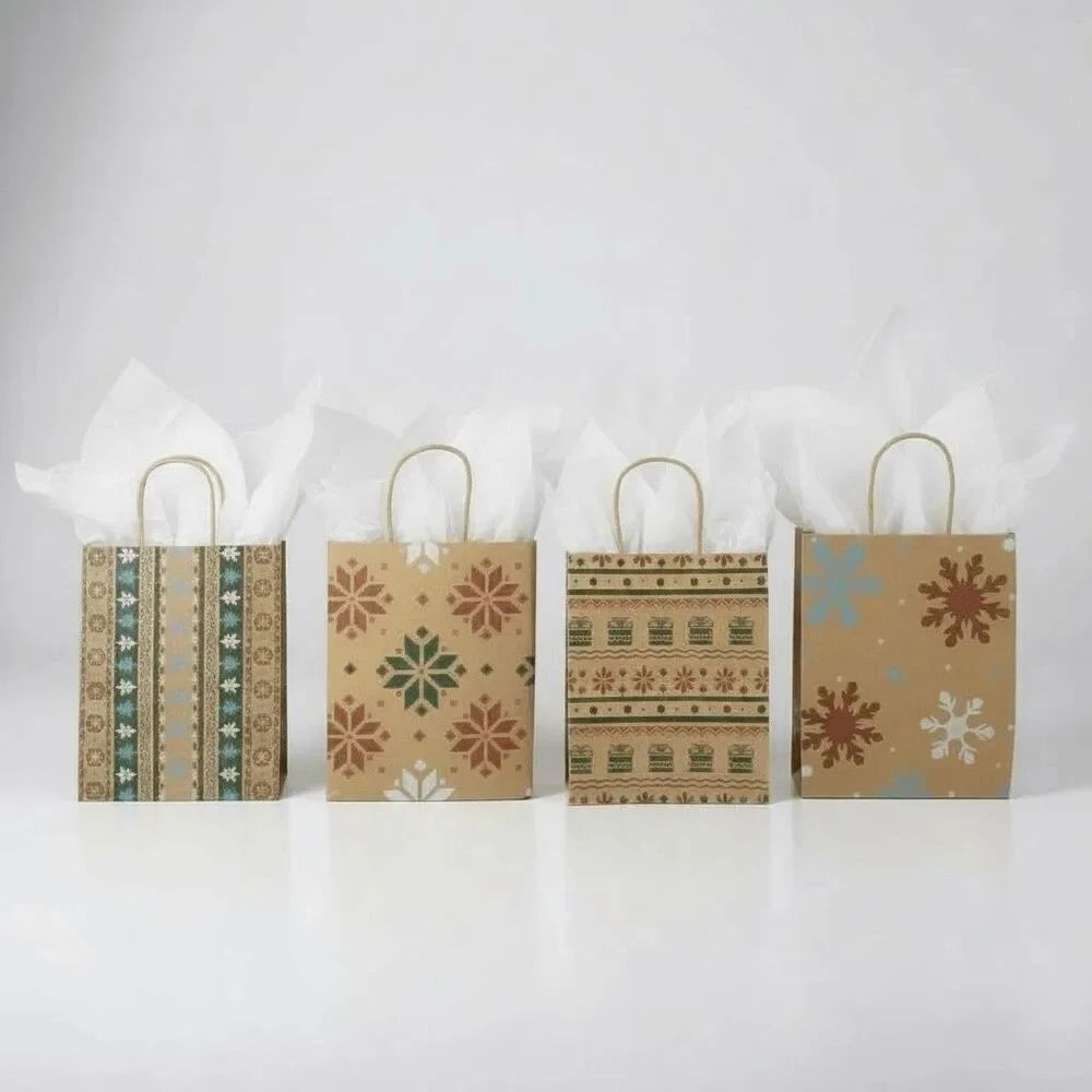 B8. Christmas Holiday Gift Bags Set of 6